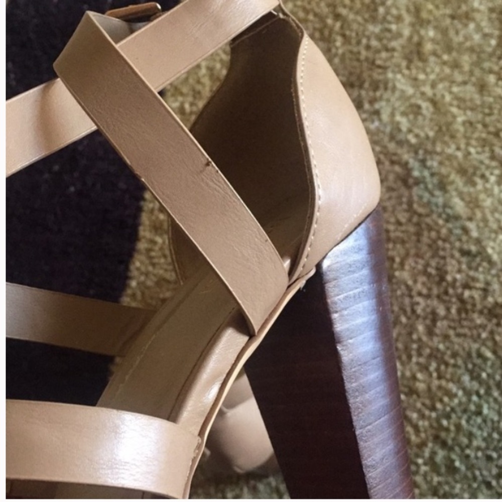 Heels - Picture 6 of 12